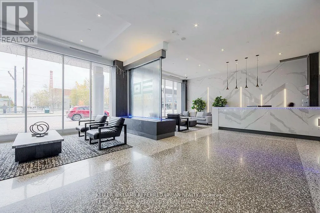 2501 - 218 QUEENS QUAY W