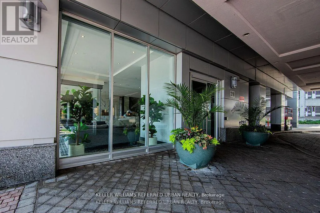 2501 - 218 QUEENS QUAY W