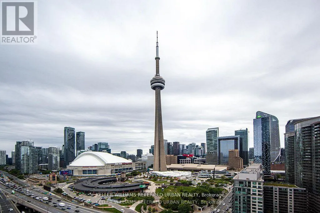 2501 - 218 QUEENS QUAY W