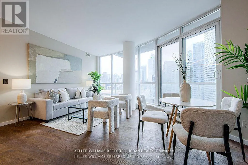 2501 - 218 QUEENS QUAY W