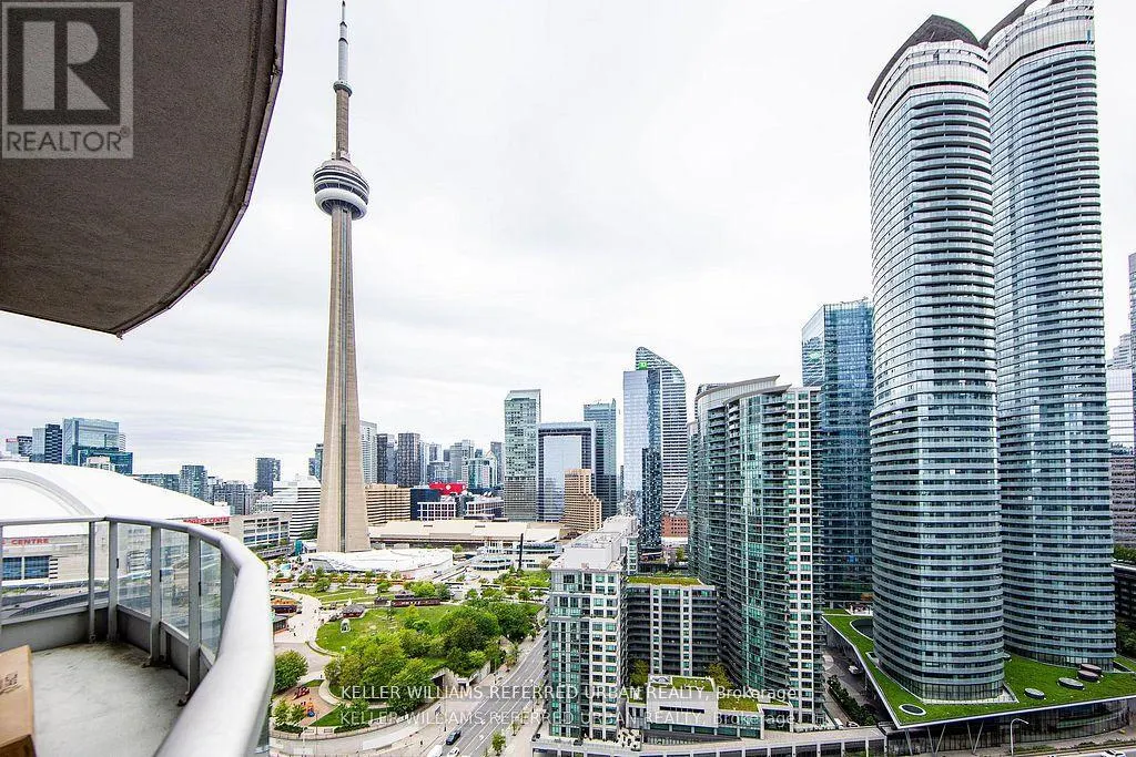 2501 - 218 QUEENS QUAY W