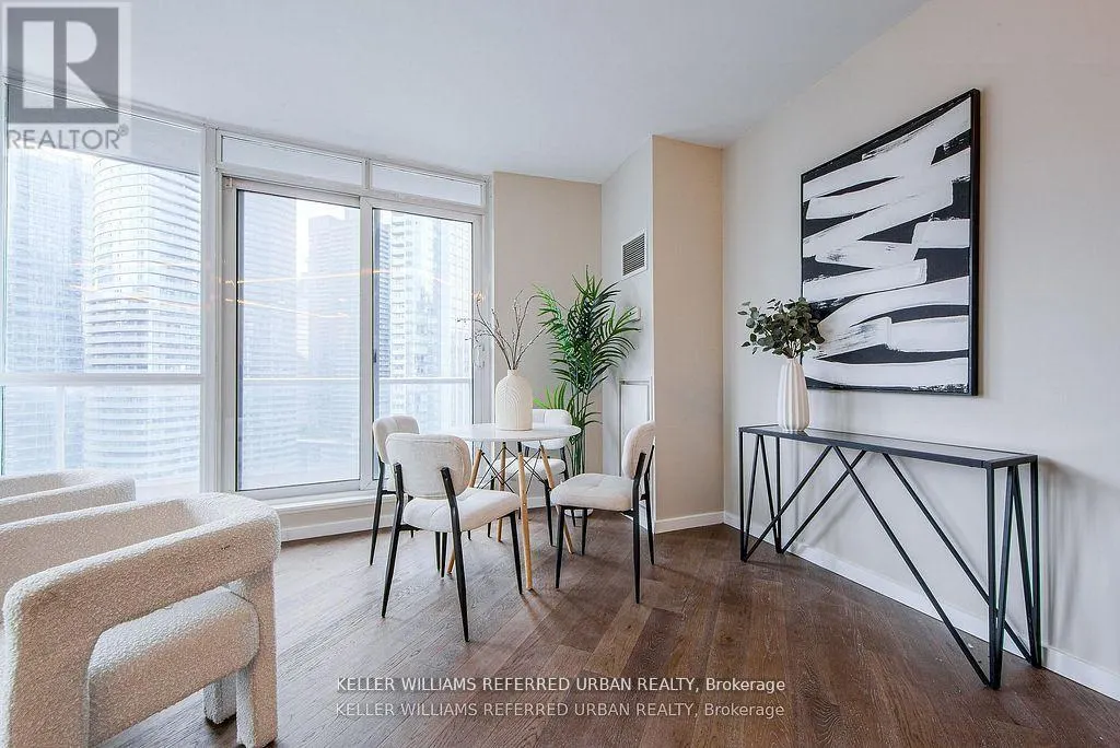 2501 - 218 QUEENS QUAY W