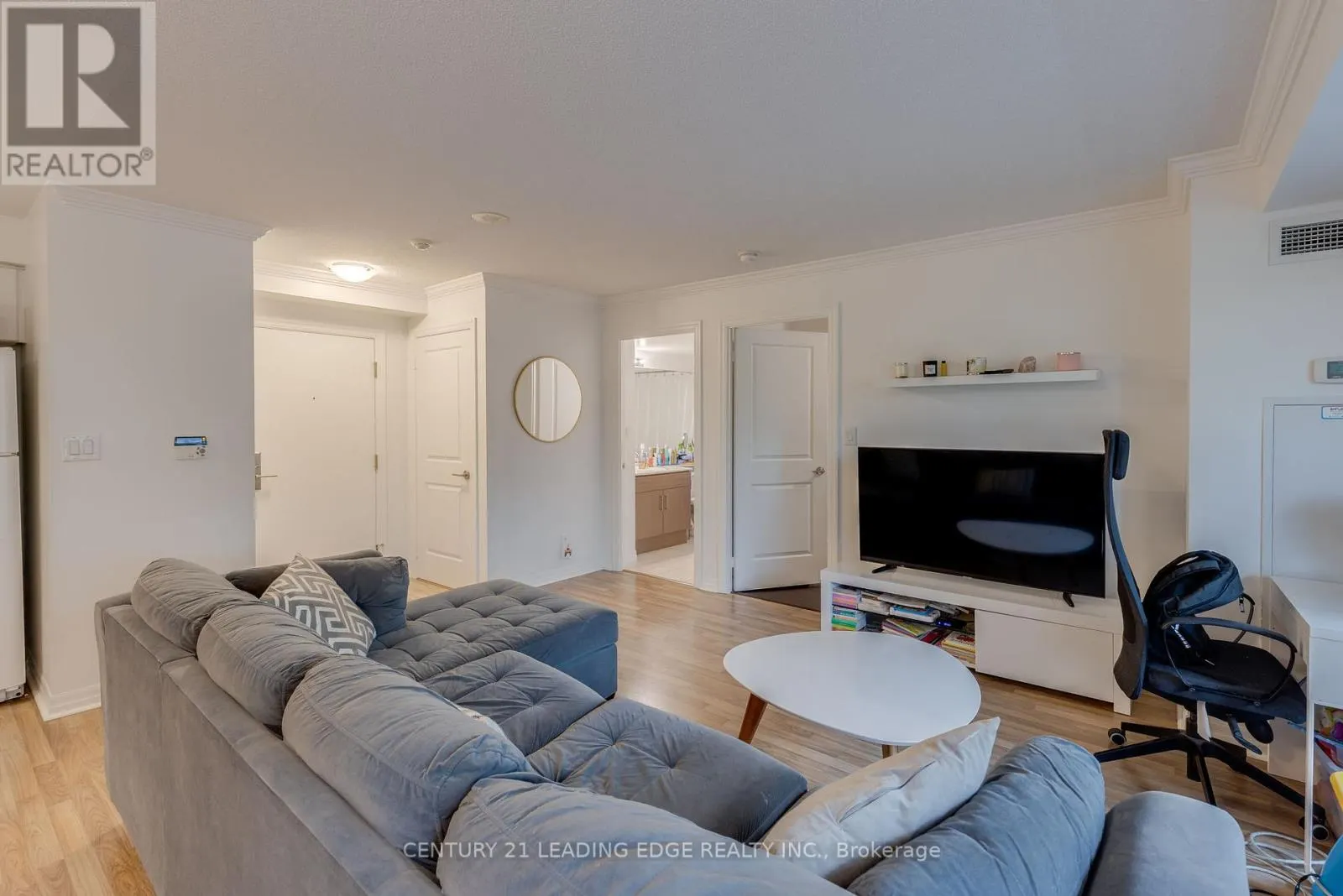 216 - 2035 SHEPPARD AVENUE E