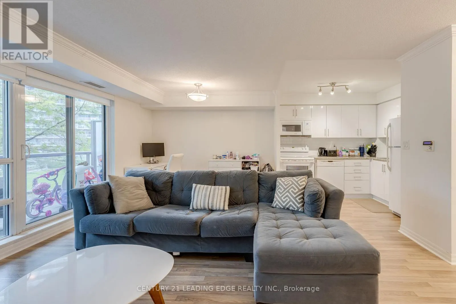 216 - 2035 SHEPPARD AVENUE E