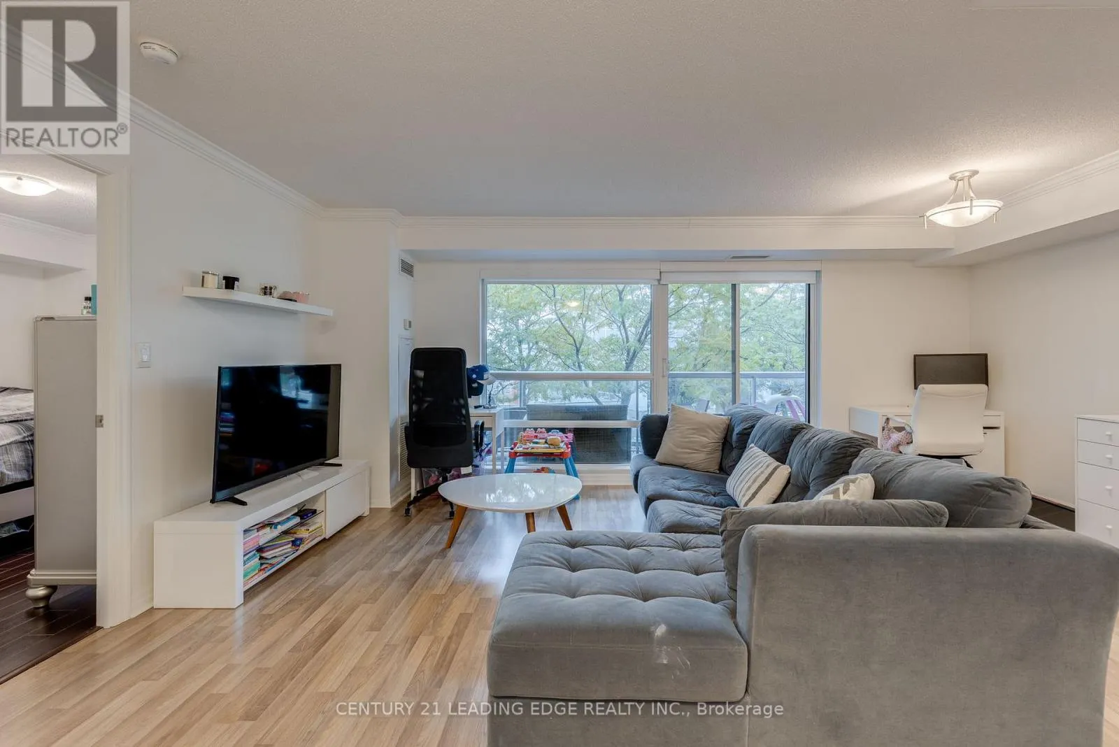 216 - 2035 SHEPPARD AVENUE E