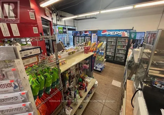 UNIT 3 - 120 LOMBARD STREET