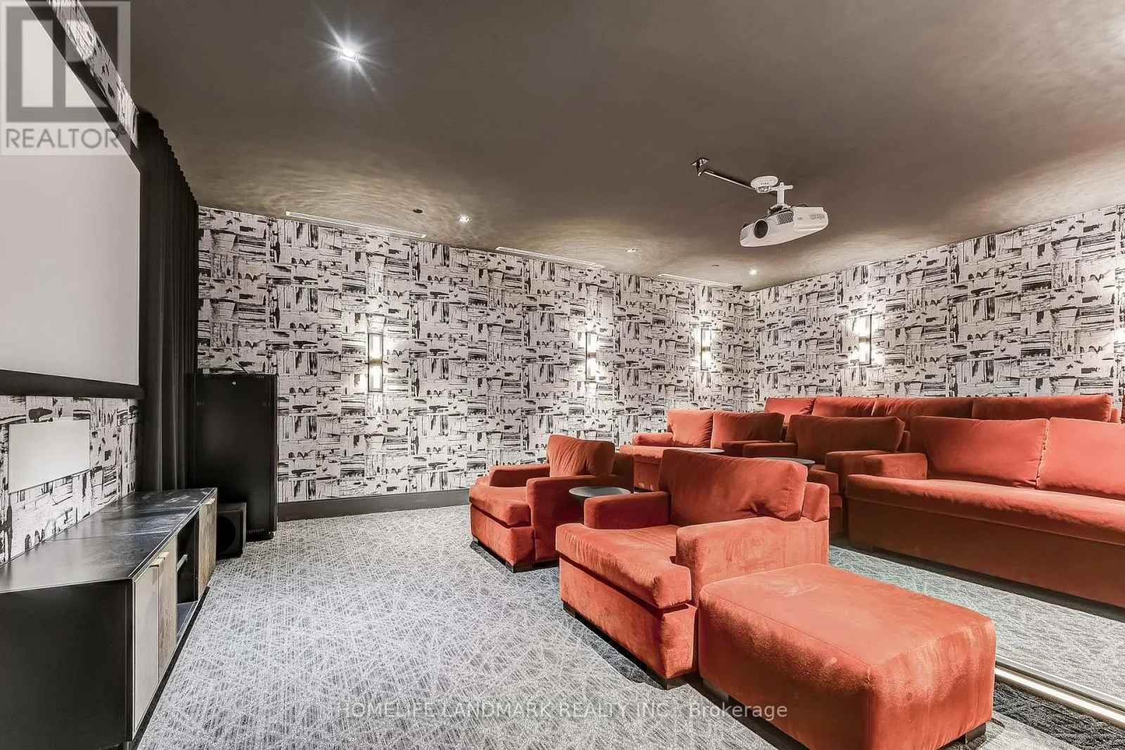 4627 - 28 WIDMER STREET