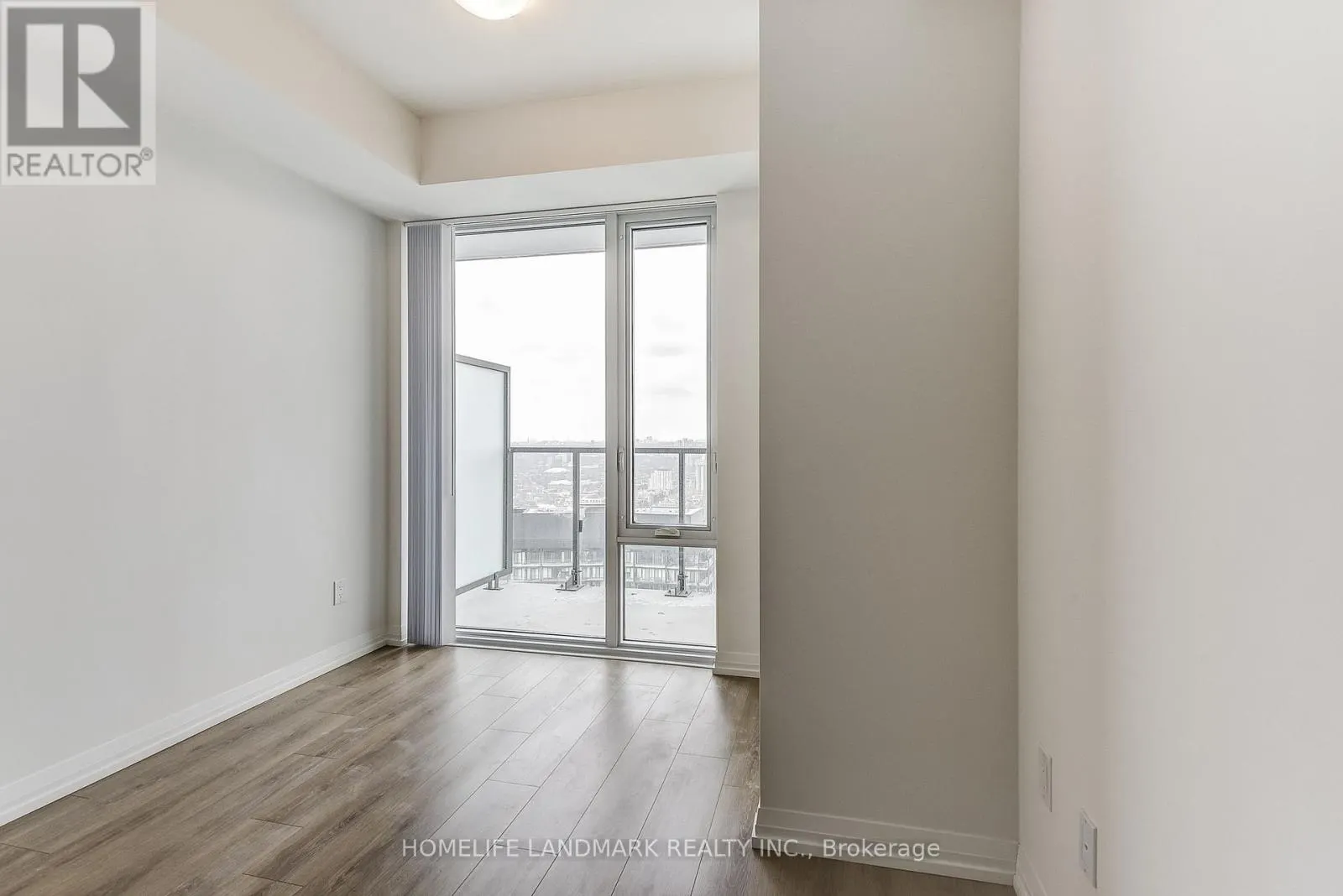 4627 - 28 WIDMER STREET