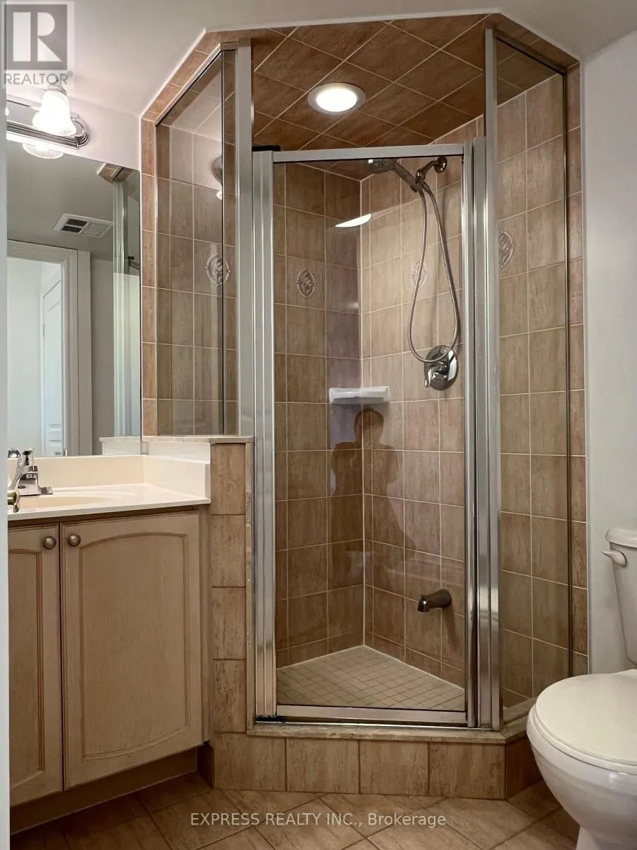 1024 - 15 NORTHTOWN WAY