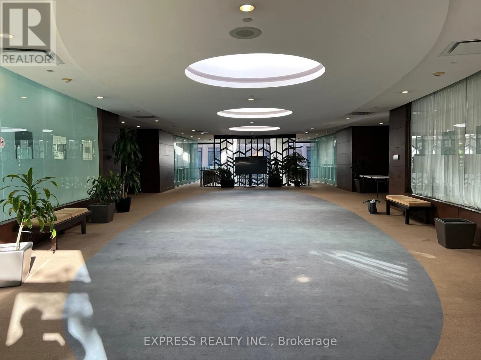 1024 - 15 NORTHTOWN WAY