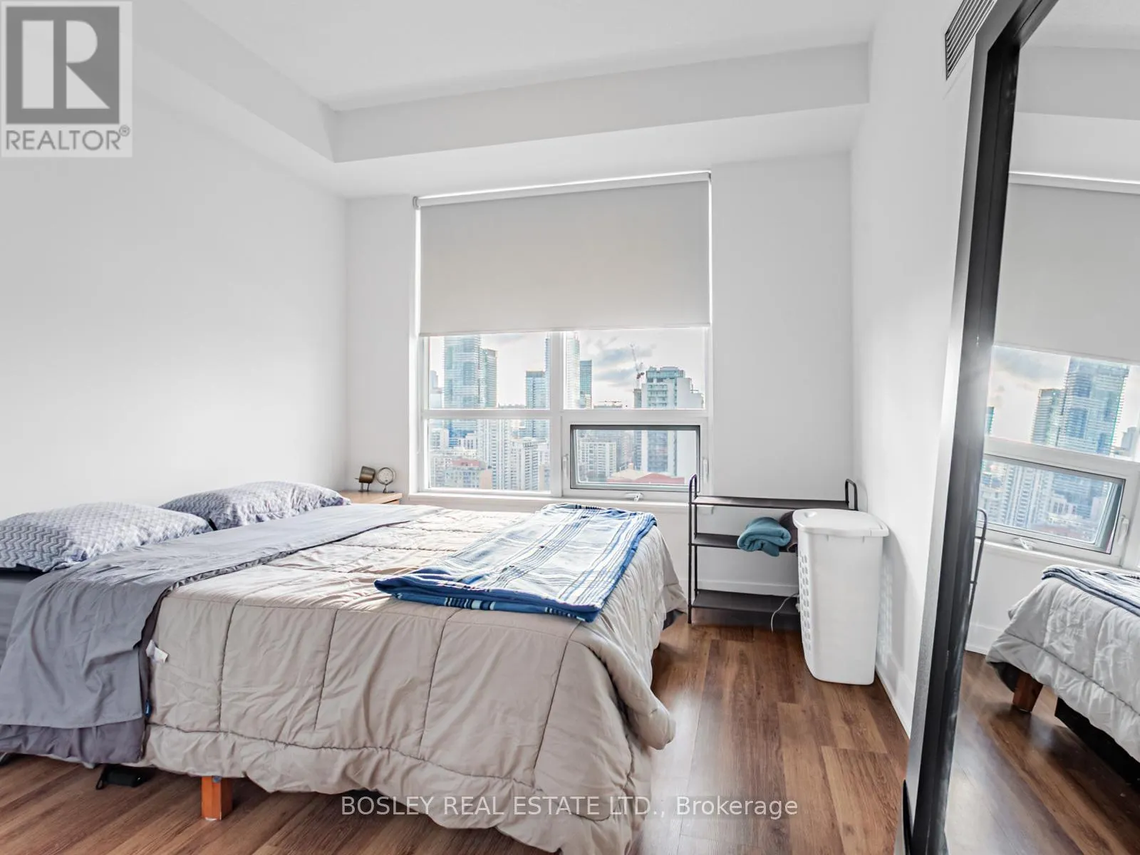 2410 - 120 HOMEWOOD AVENUE