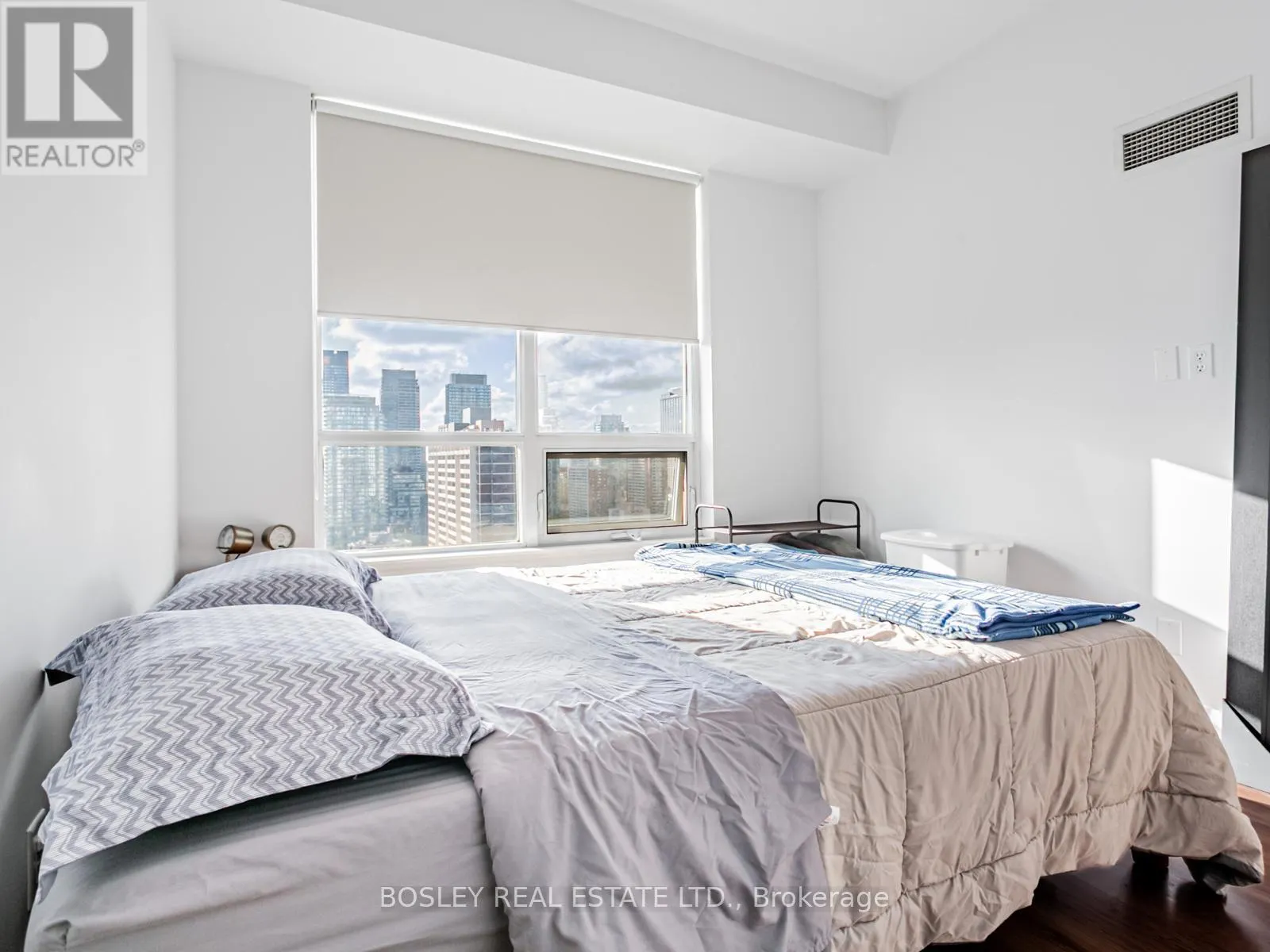 2410 - 120 HOMEWOOD AVENUE