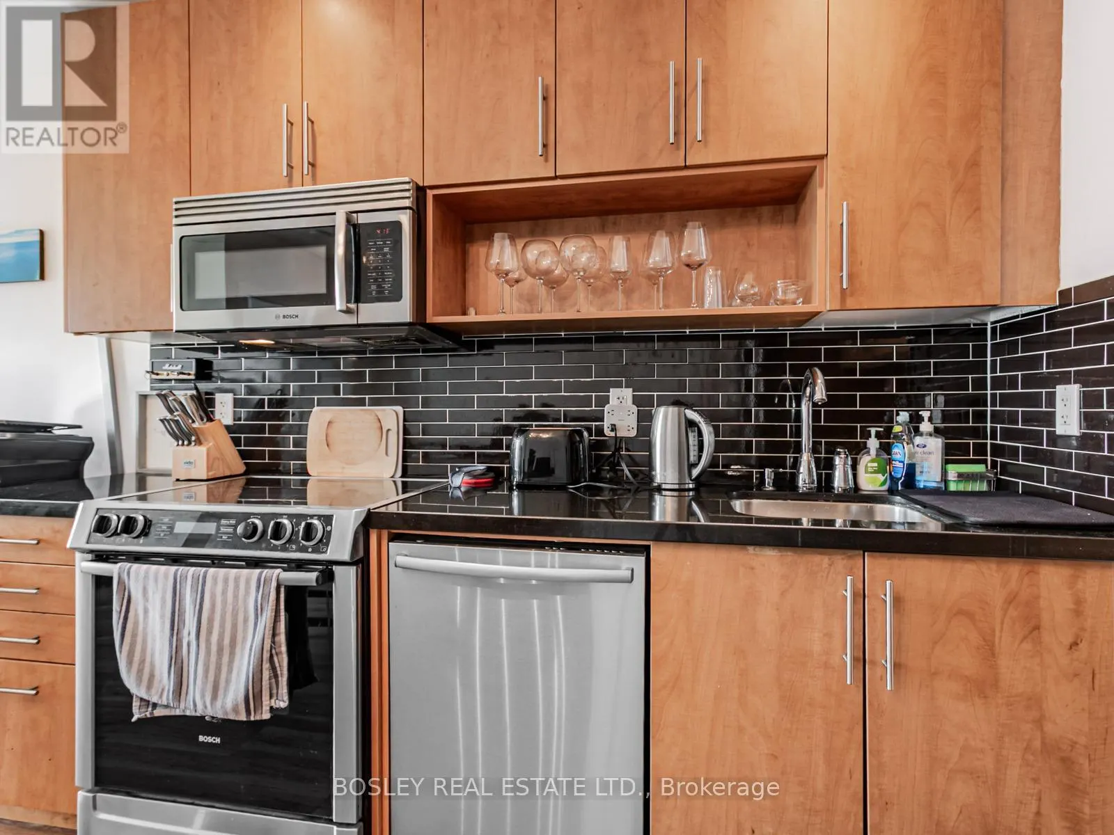 2410 - 120 HOMEWOOD AVENUE