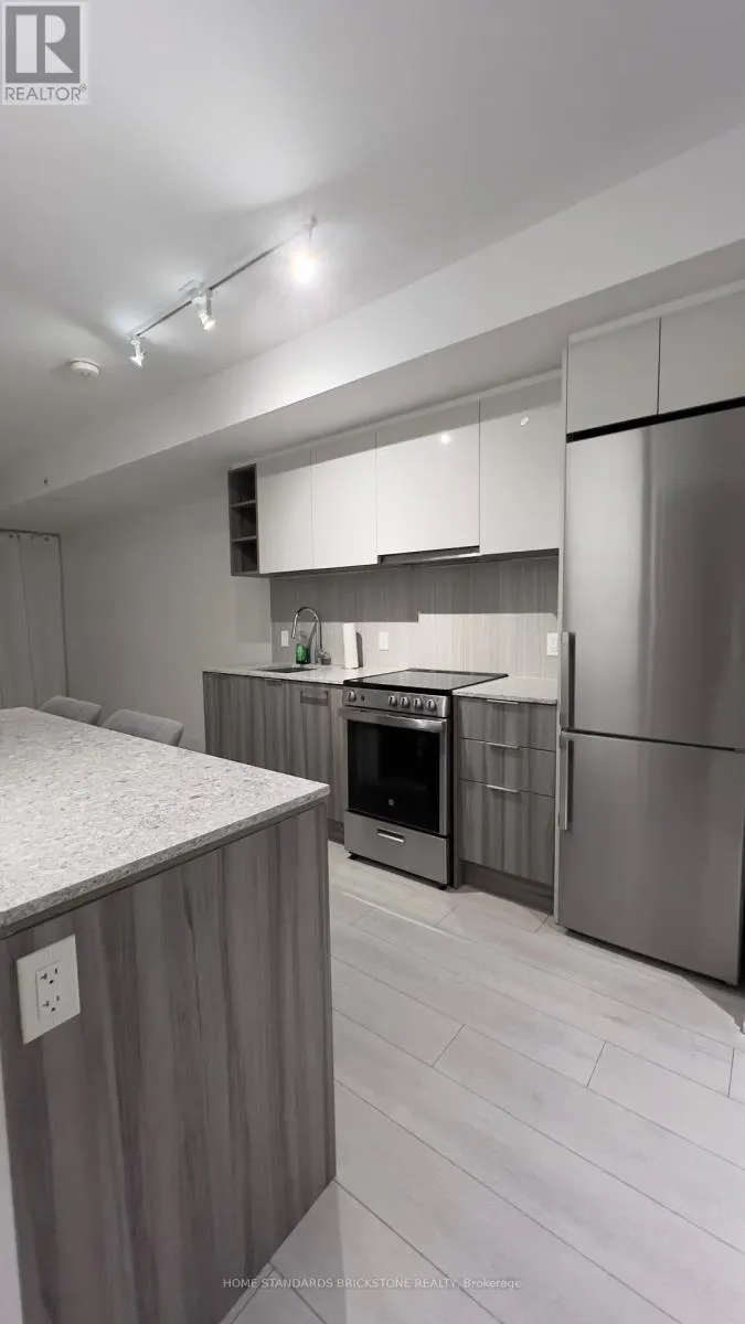 437 - 31 TIPPETT ROAD