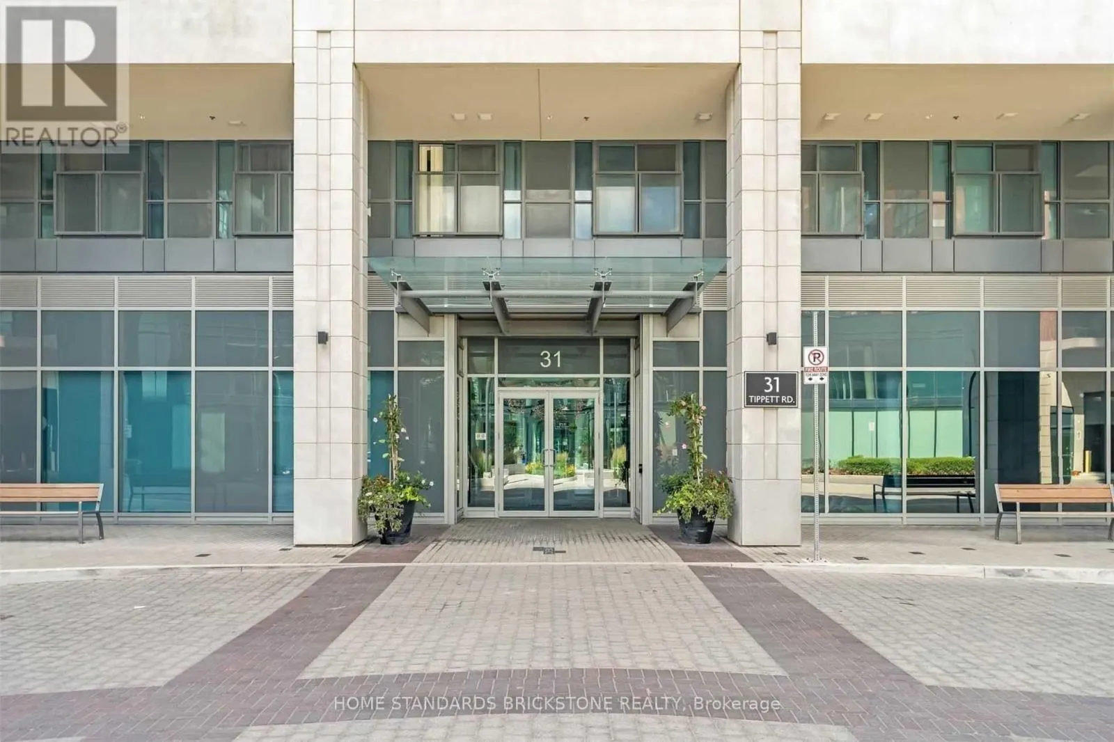 437 - 31 TIPPETT ROAD