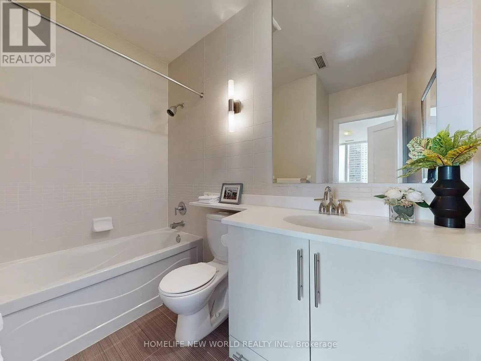 621 - 120 HOMEWOOD AVENUE