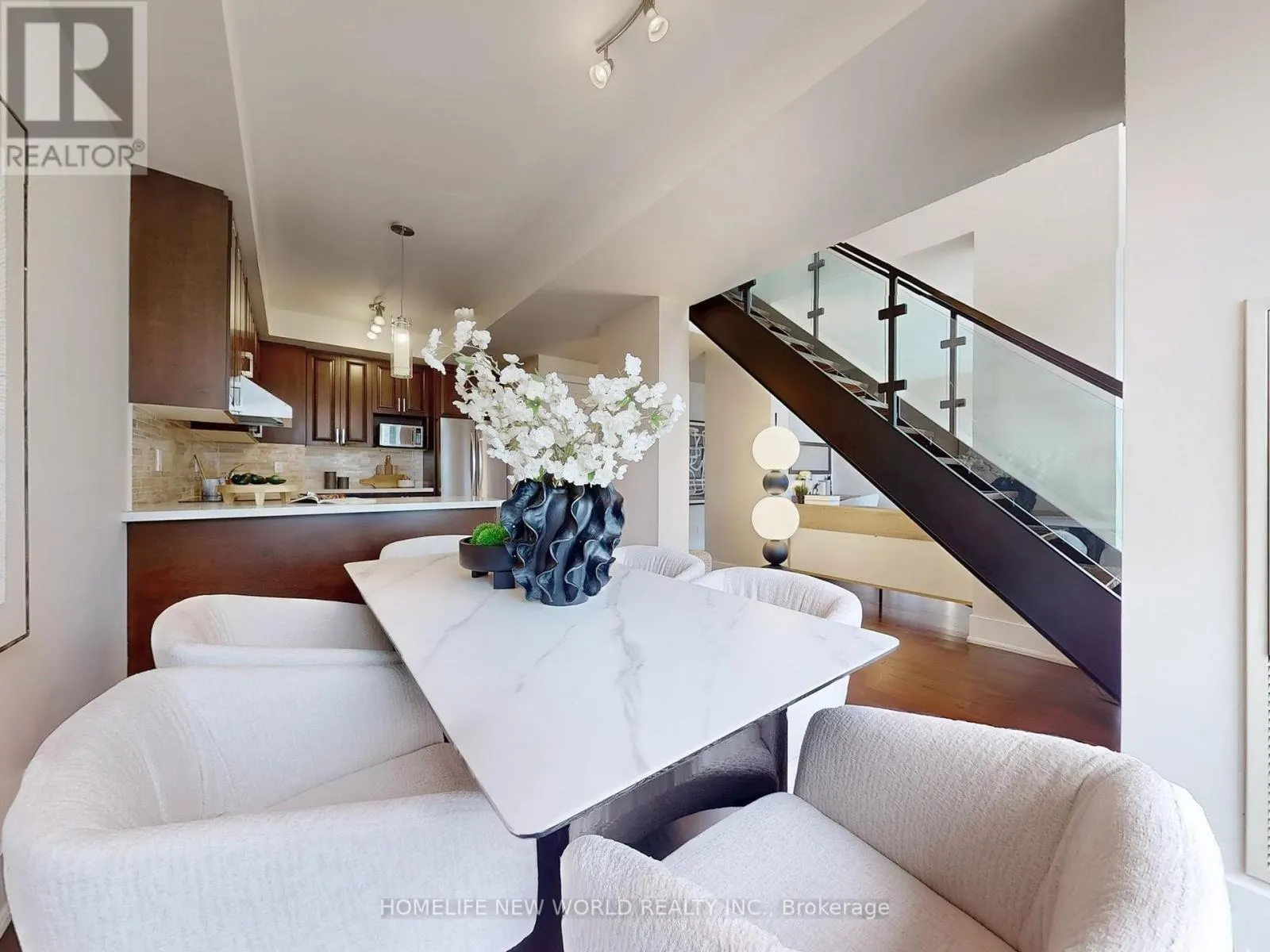 621 - 120 HOMEWOOD AVENUE