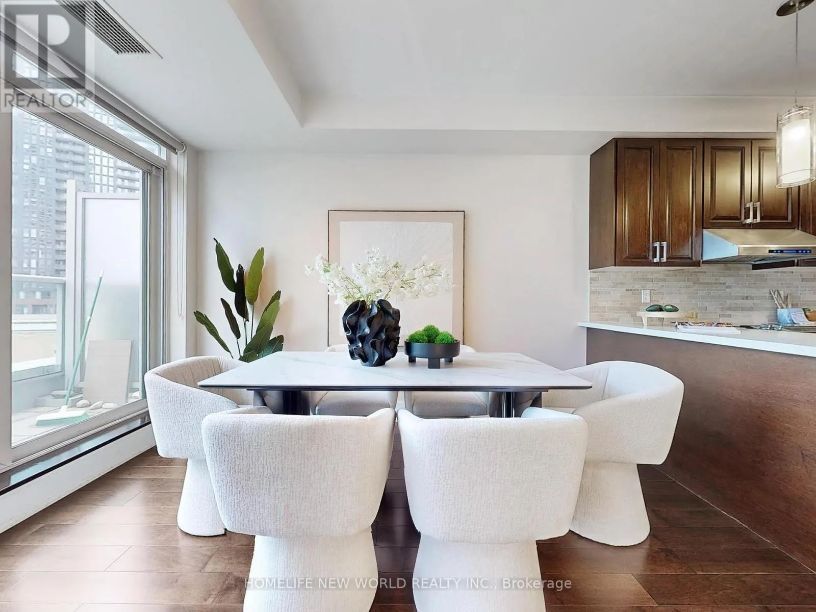 621 - 120 HOMEWOOD AVENUE