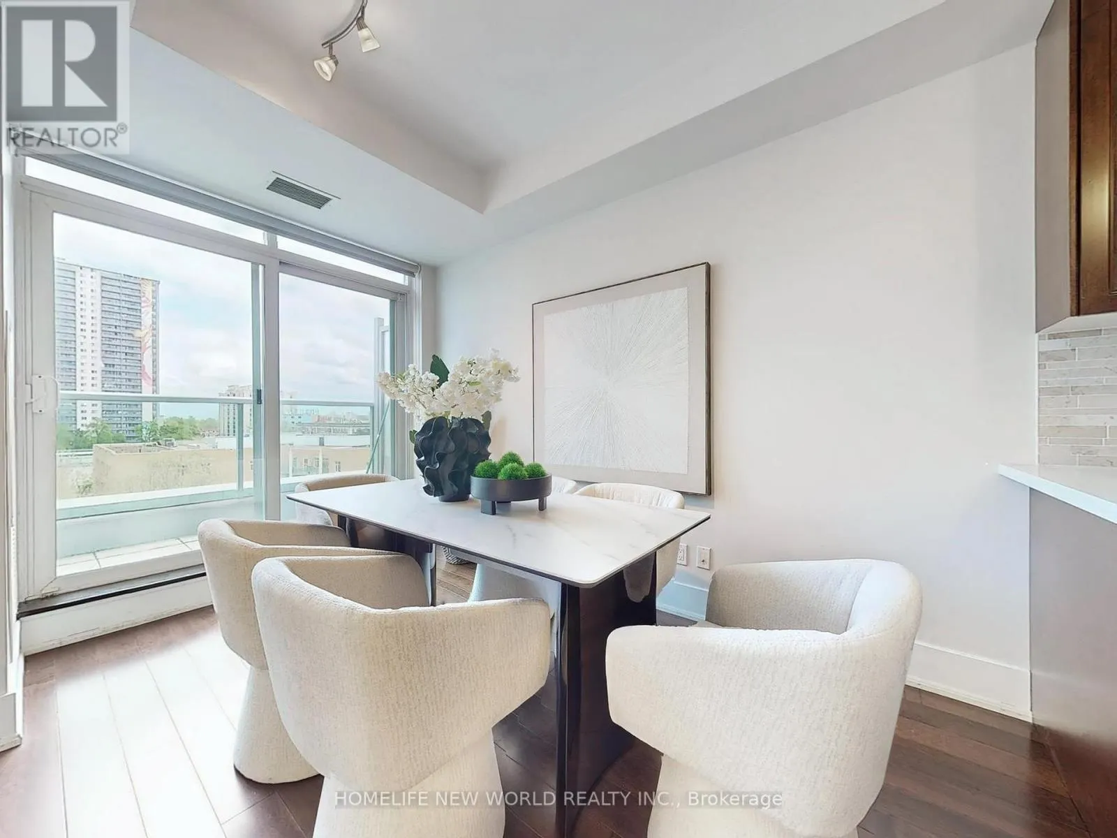 621 - 120 HOMEWOOD AVENUE