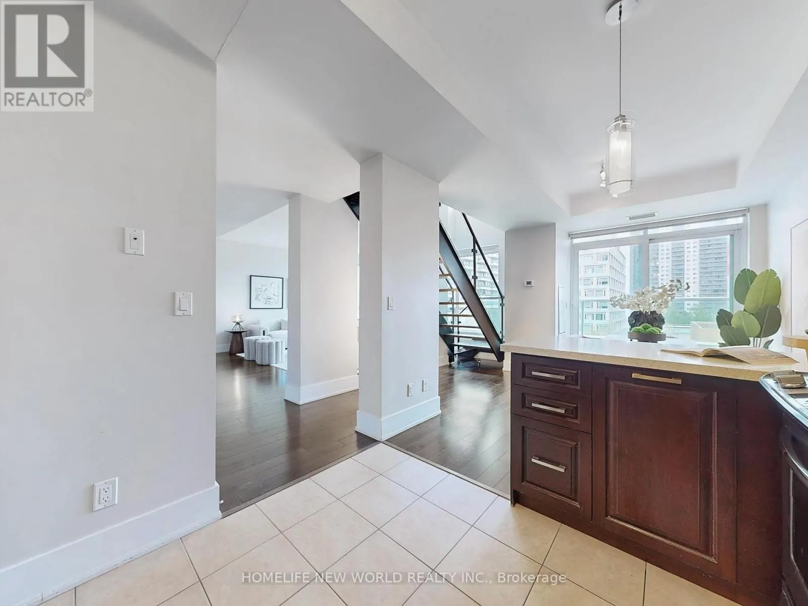 621 - 120 HOMEWOOD AVENUE