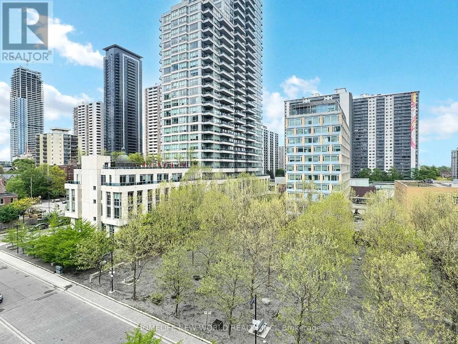 621 - 120 HOMEWOOD AVENUE