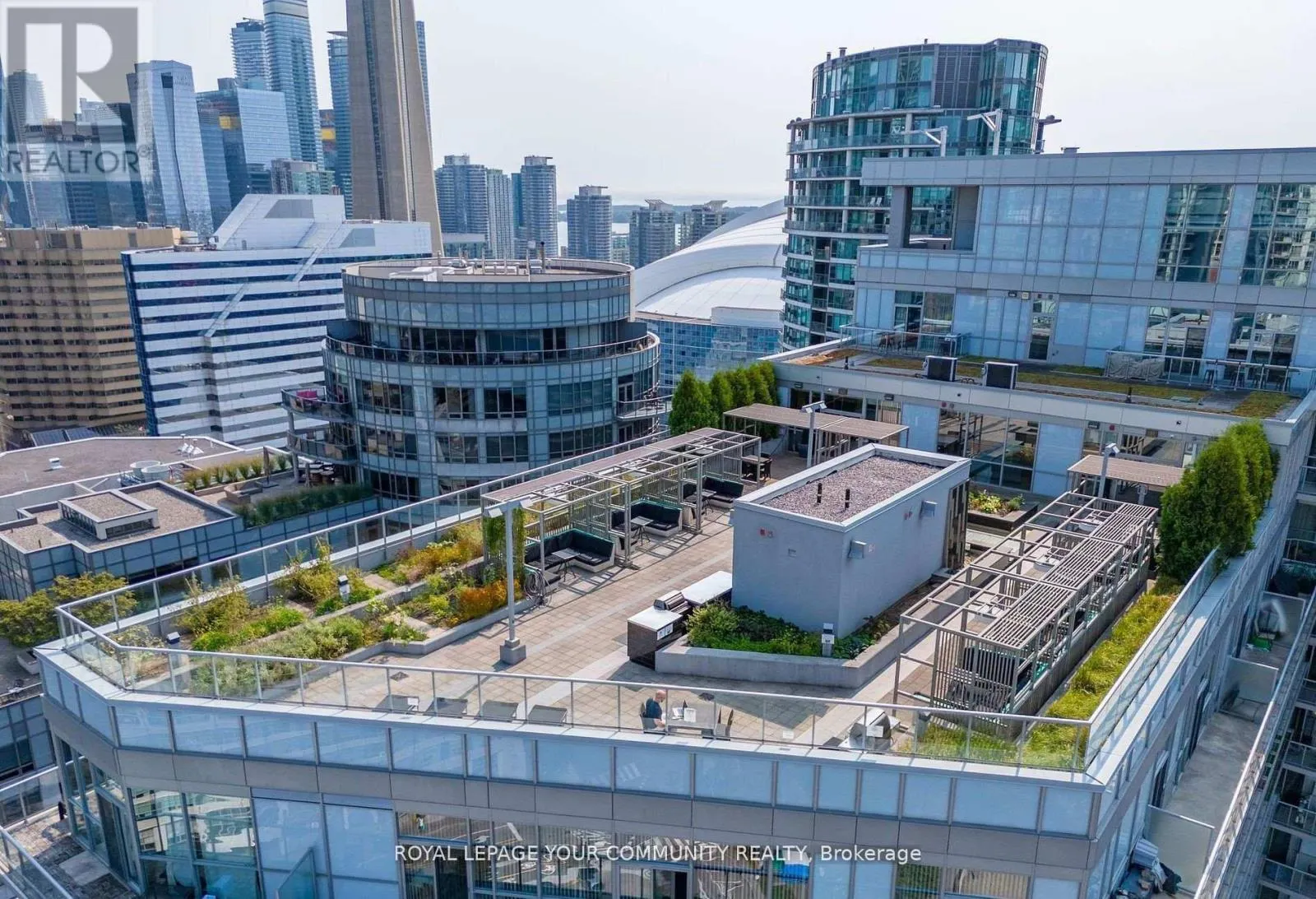 421 - 352 FRONT STREET W