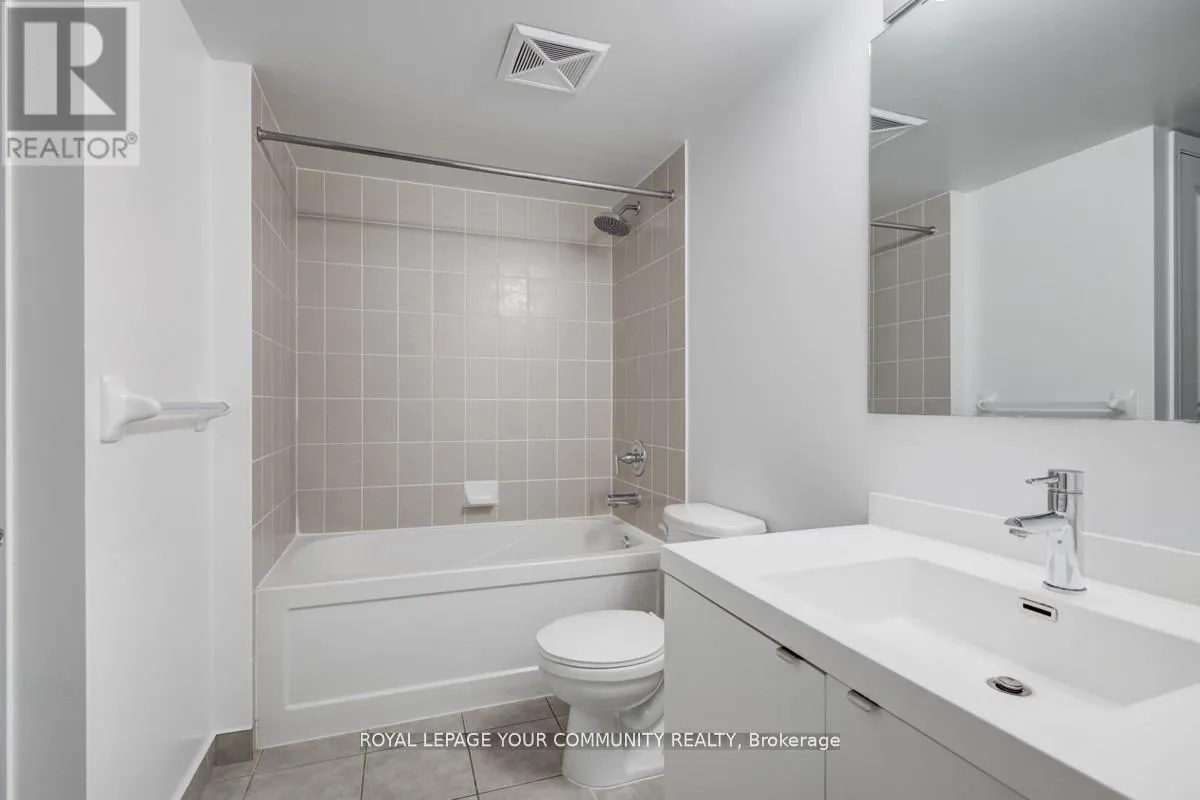 421 - 352 FRONT STREET W