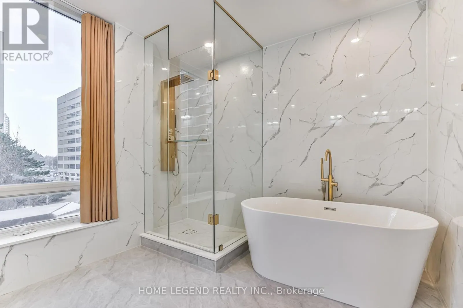 TH17 - 23 SHEPPARD AVENUE E