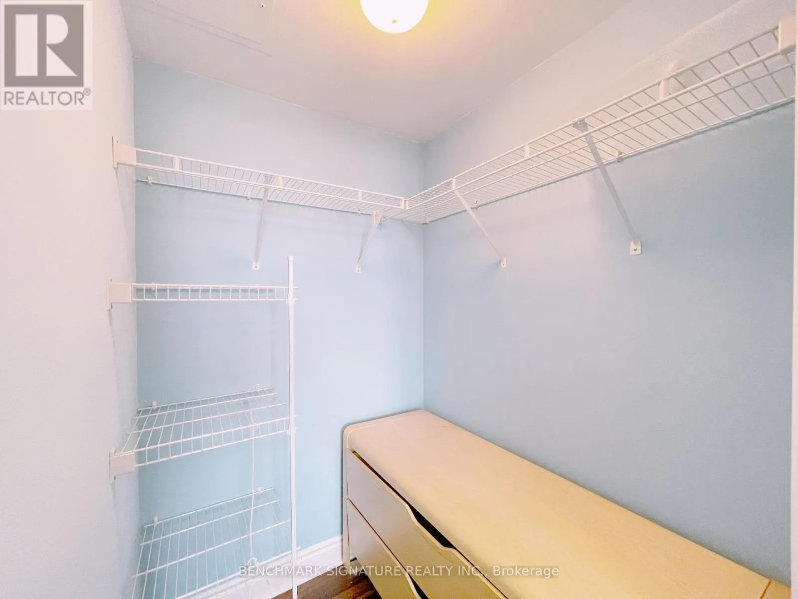 2612 - 10 NORTHTOWN WAY