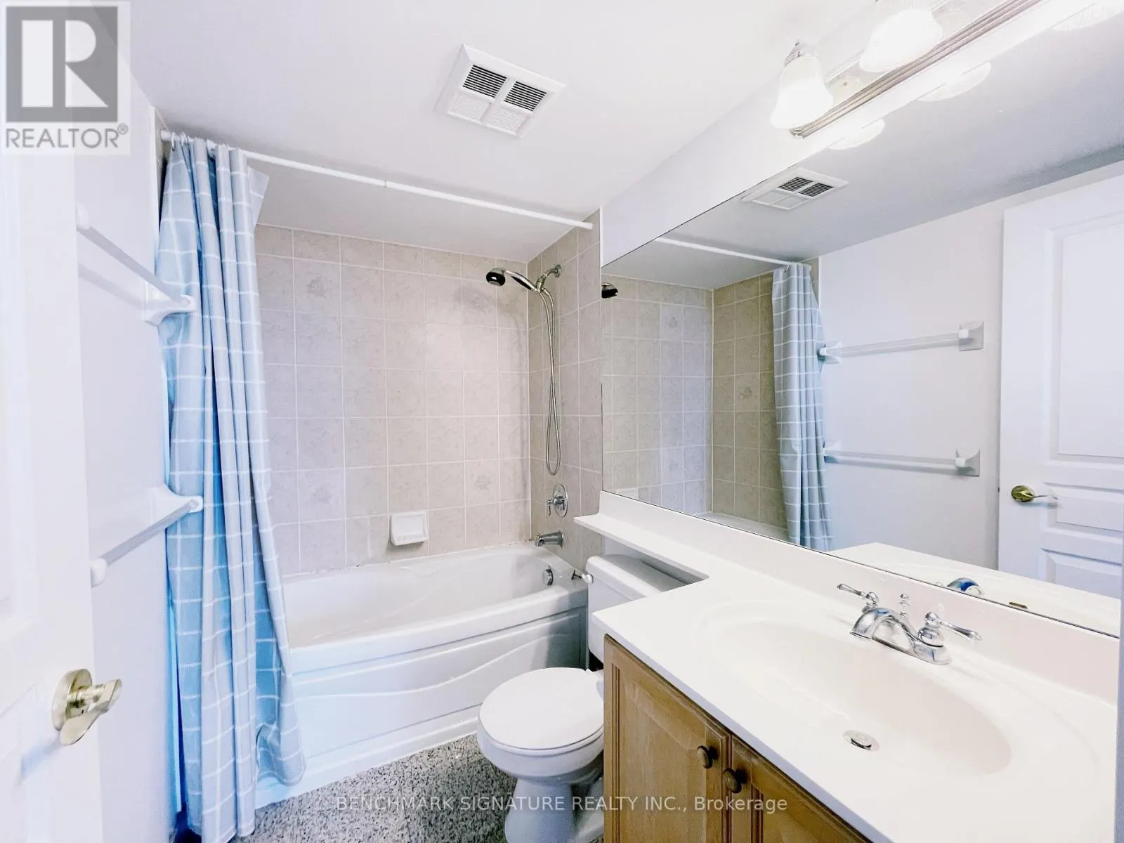 2612 - 10 NORTHTOWN WAY