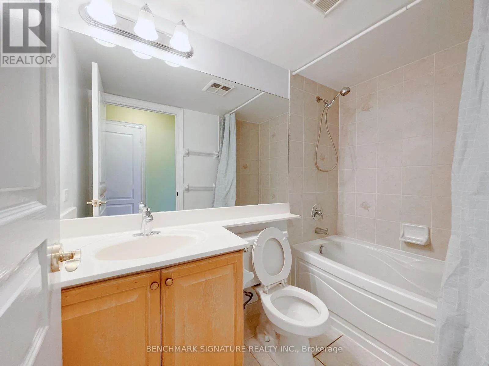 2612 - 10 NORTHTOWN WAY