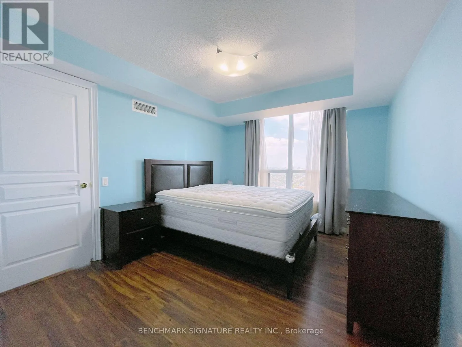 2612 - 10 NORTHTOWN WAY