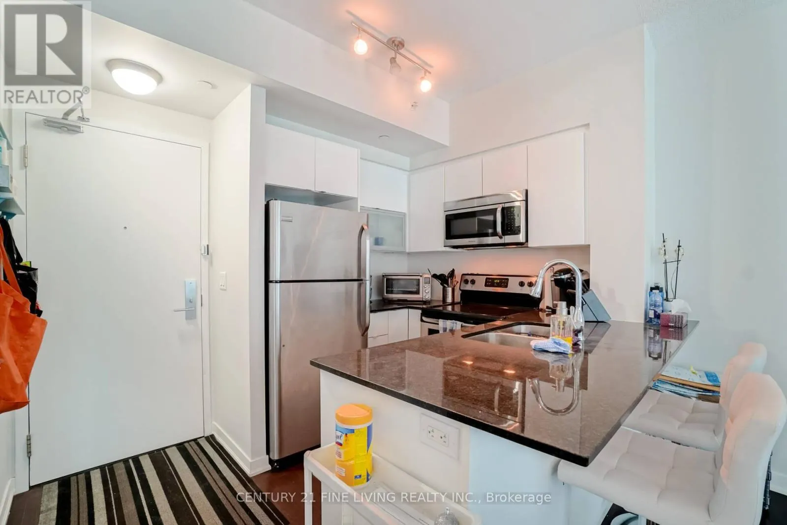 2211 - 150 EAST LIBERTY STREET