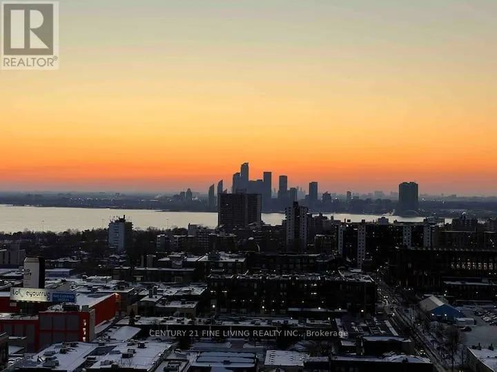 2211 - 150 EAST LIBERTY STREET