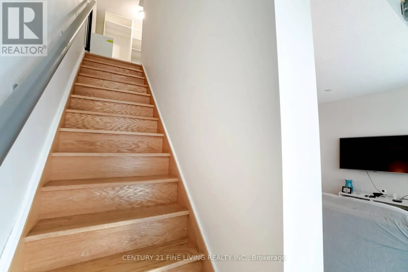 2211 - 150 EAST LIBERTY STREET