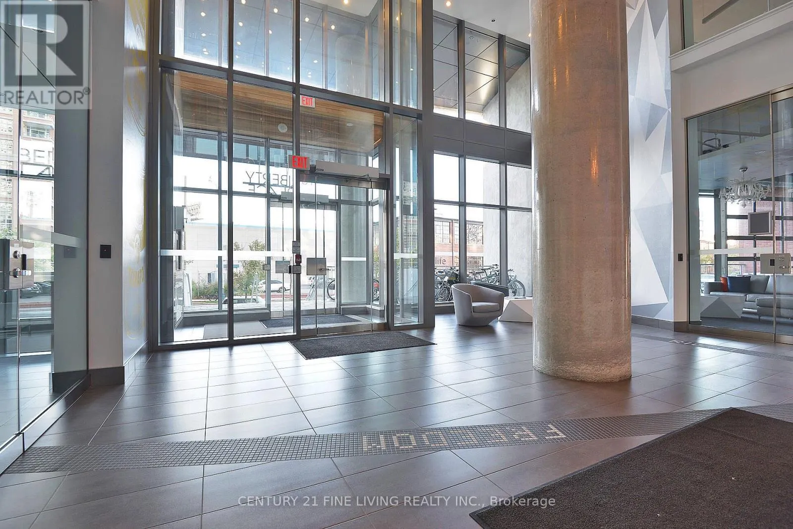 2211 - 150 EAST LIBERTY STREET