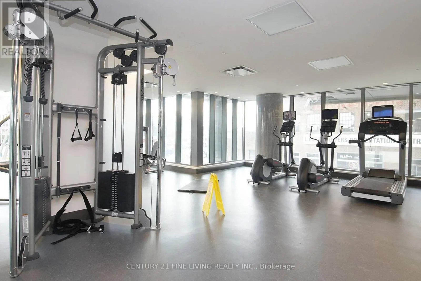 2211 - 150 EAST LIBERTY STREET