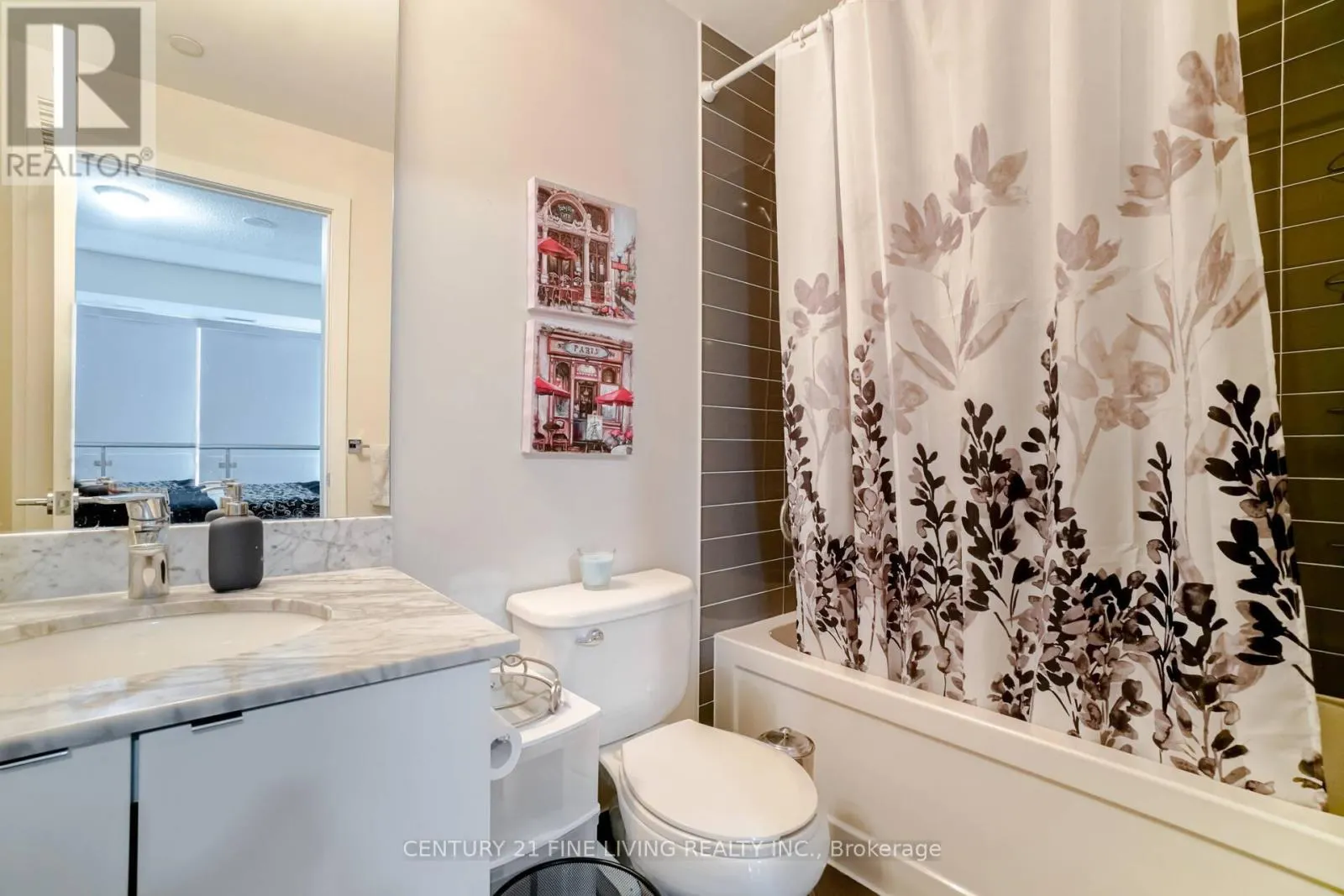 2211 - 150 EAST LIBERTY STREET