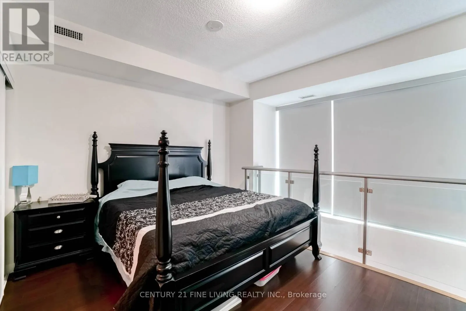 2211 - 150 EAST LIBERTY STREET