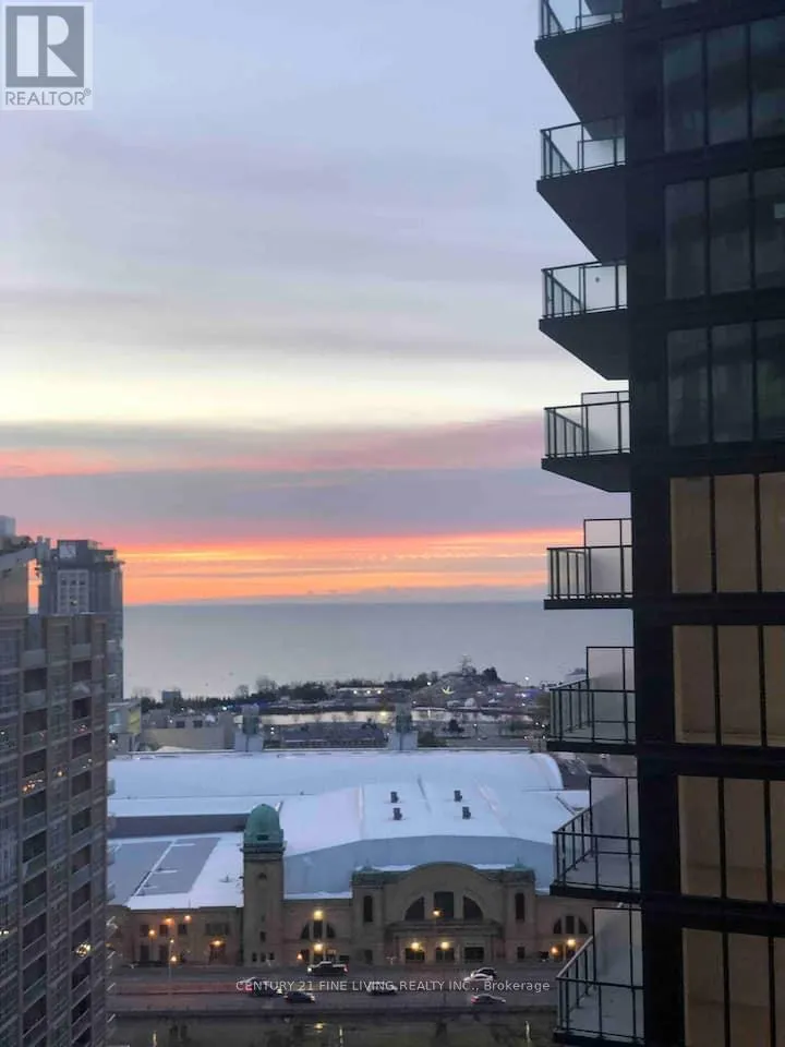 2211 - 150 EAST LIBERTY STREET