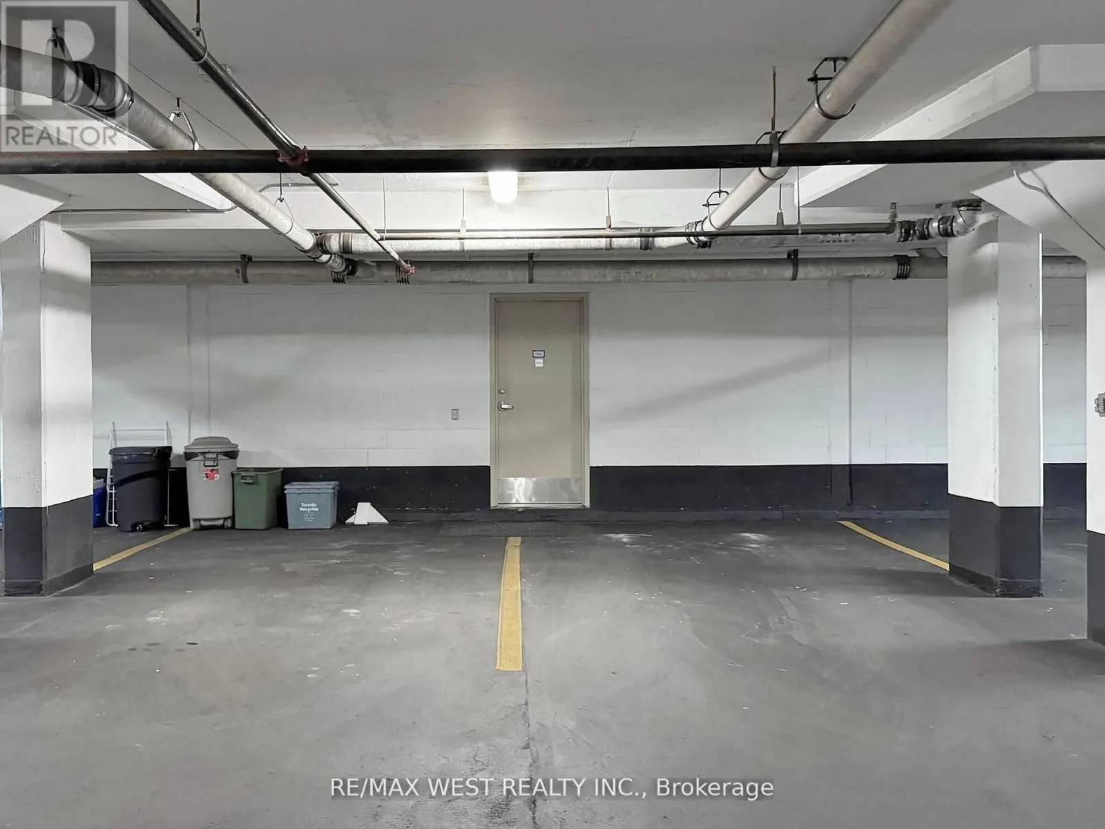 TH 14 - 20 BURKEBROOK PLACE