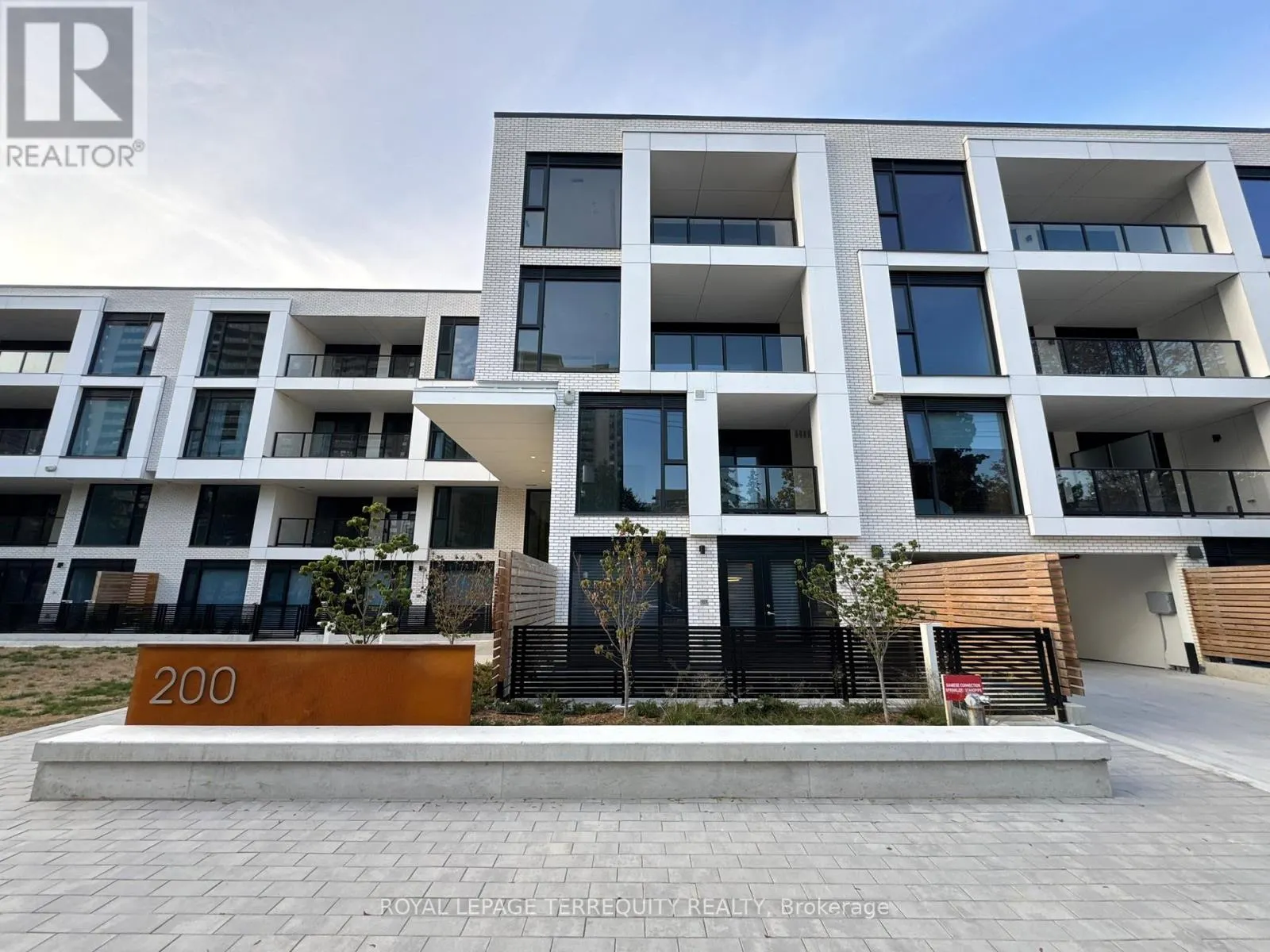 103 - 200 KEEWATIN AVENUE