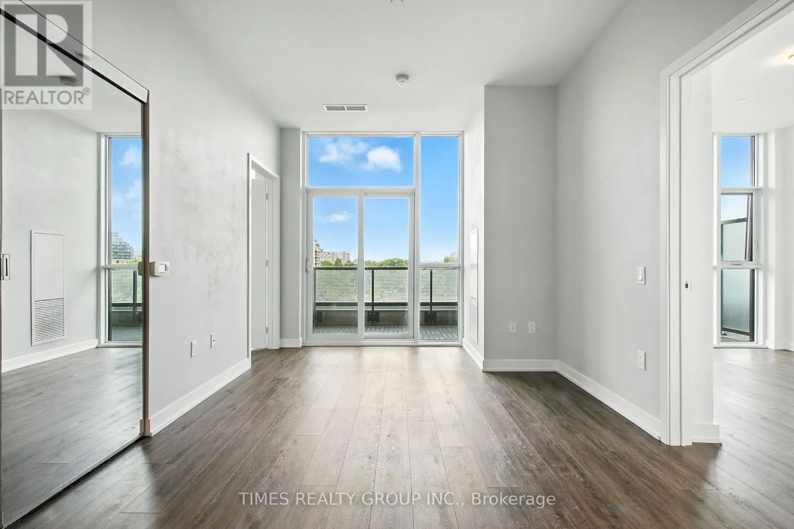 413 - 50 ORDNANCE STREET