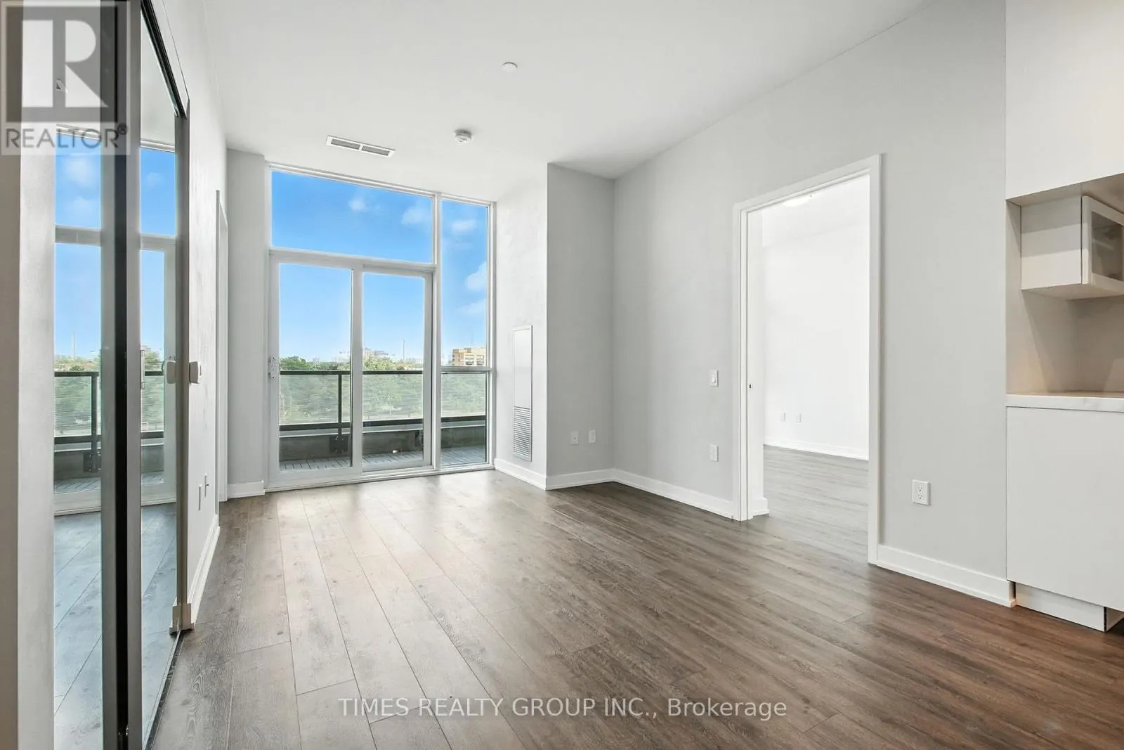 413 - 50 ORDNANCE STREET