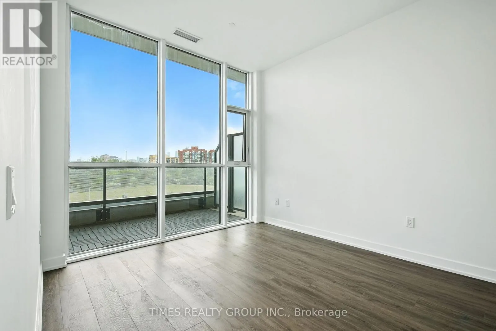 413 - 50 ORDNANCE STREET