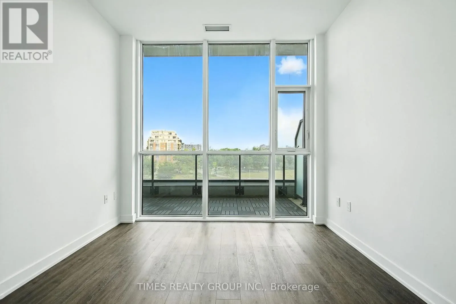 413 - 50 ORDNANCE STREET