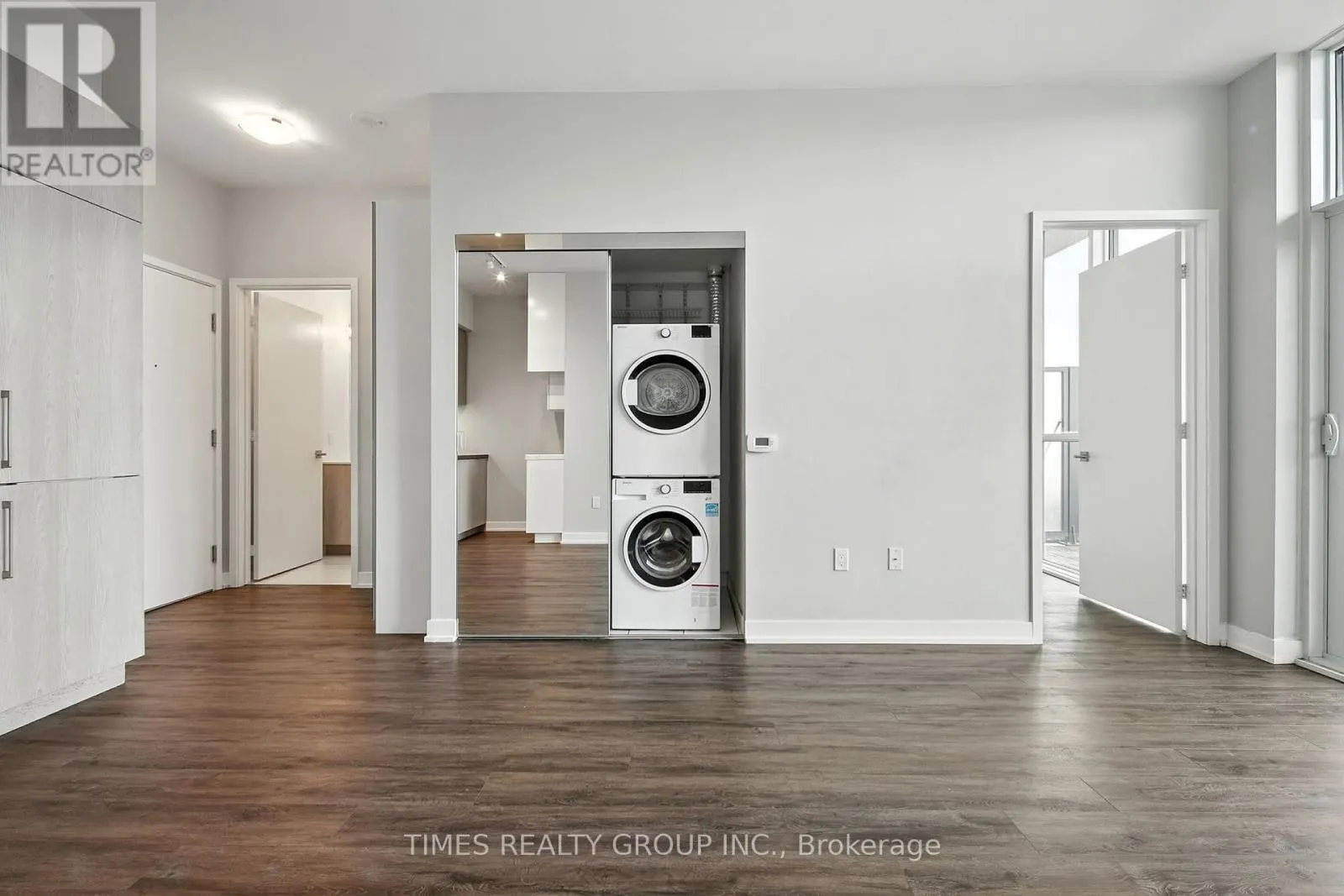 413 - 50 ORDNANCE STREET