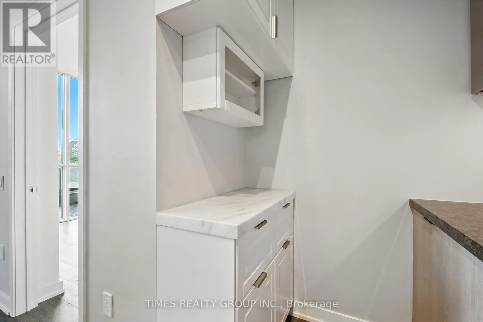 413 - 50 ORDNANCE STREET