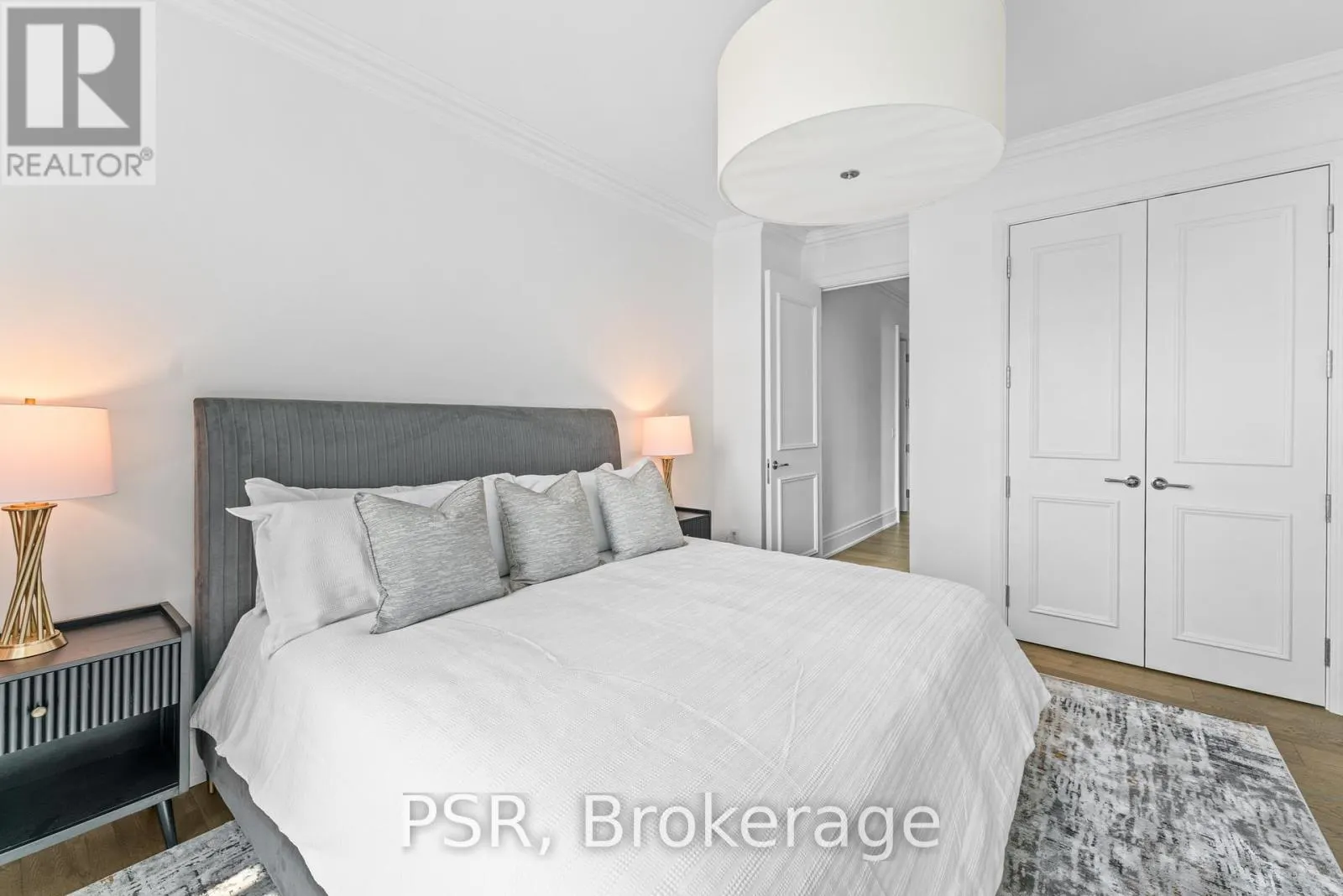 4804 - 311 BAY STREET