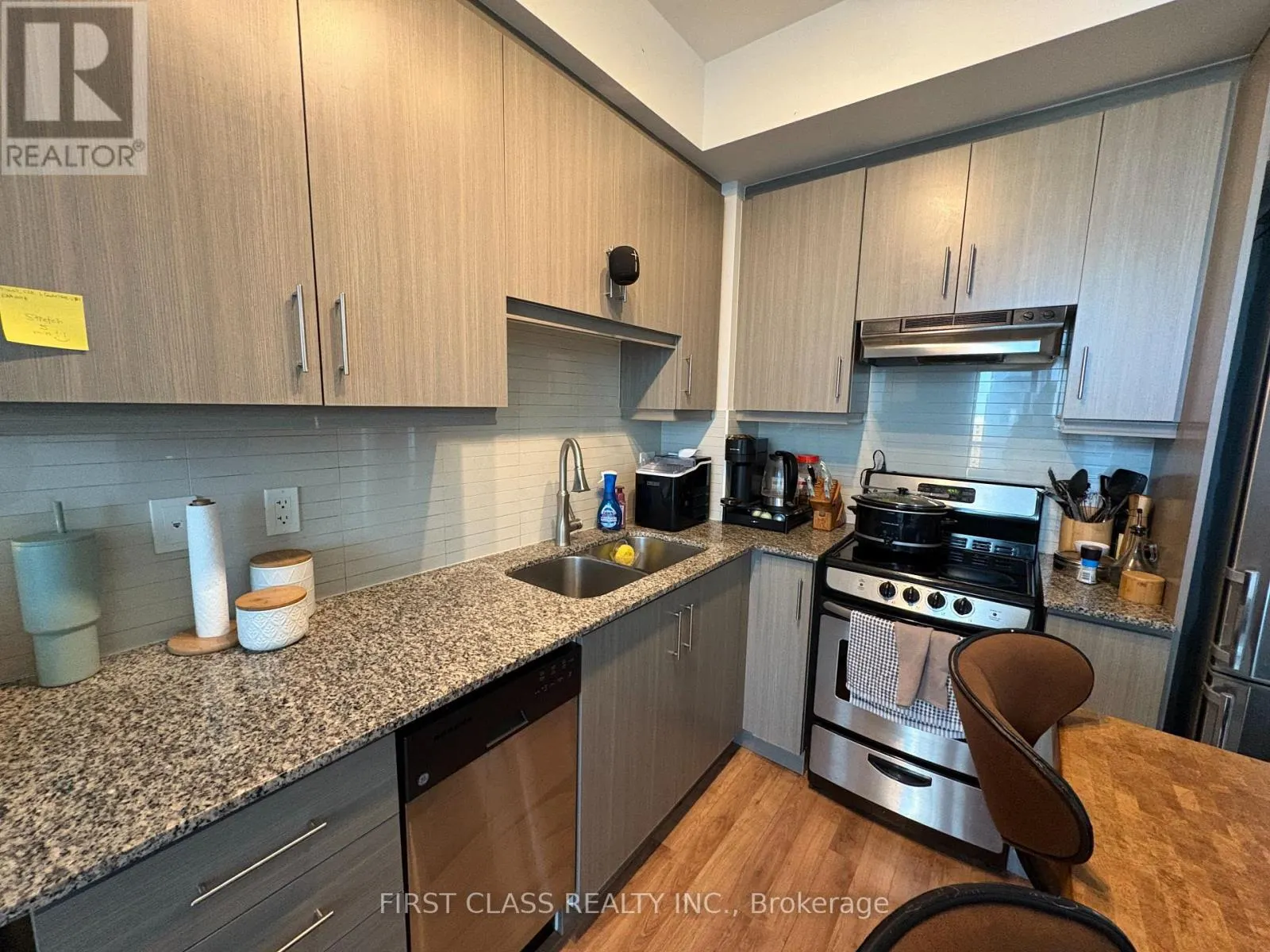 1612 - 68 CANTERBURY PLACE